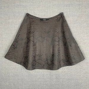 Guess Gray Reptile Print Circle Skirt - Size 4, Excellent Condition, Super Chic!